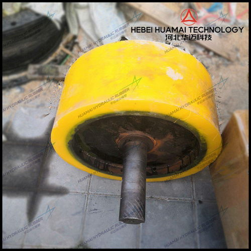 華邁聚氨酯翻新掛膠輪 耐磨PU澆注包膠加工與非標生產(chǎn)全解析